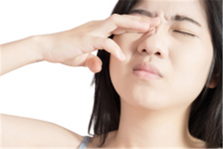 北京眼科医院引起角膜炎最常见的原因？